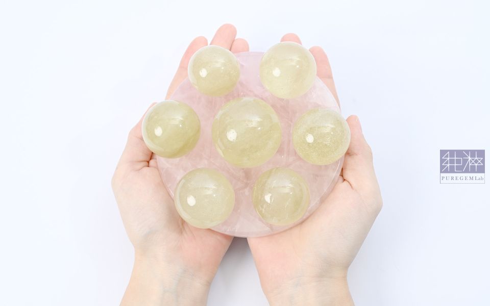 頂級天然黃金利比亞隕石與天然粉晶七星陣 利比亞黃金隕石,沙漠玻璃,隕石,Libyan tektites,Libyan Gold Tektite,Libyan Desert glass