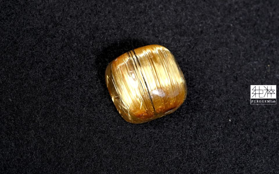 最高收藏級數 / 頂級粗版金黃順向貓眼鈦晶枕形裸石 鈦晶,Rutilated Quartz,金紅石,正財,偏財,避邪,水晶之王