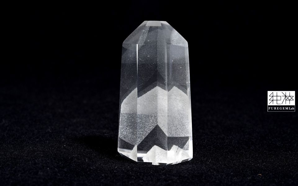 最高級數 / 頂級天然白幽靈千層金字塔晶柱原礦 幽靈水晶,幻影水晶,異象水晶,綠幽靈,紅幽靈,白幽靈,金字塔 Phantom Crystal、Ghost Crystal