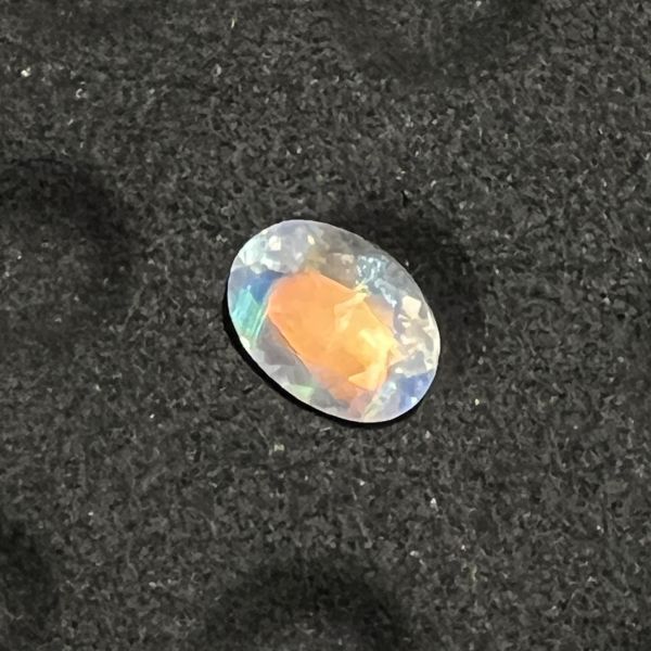 頂級馬達加斯加月光石橢圓形琢型裸石 3.39ct 
