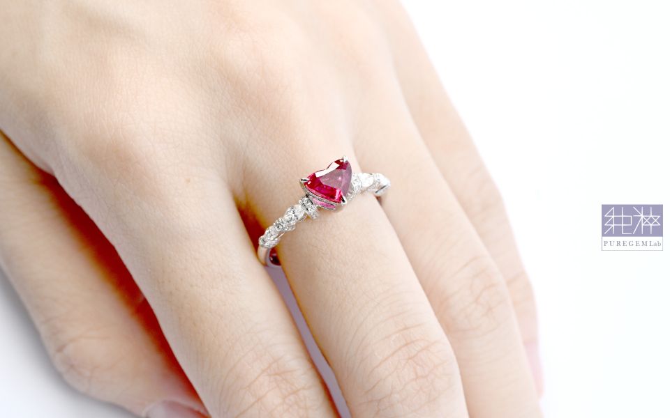 GUILD證 / 頂級天然強螢光無燒鴿血紅稀有愛心切割紅寶石18K金真鑽戒 紅寶石,Ruby,剛玉,Corundum