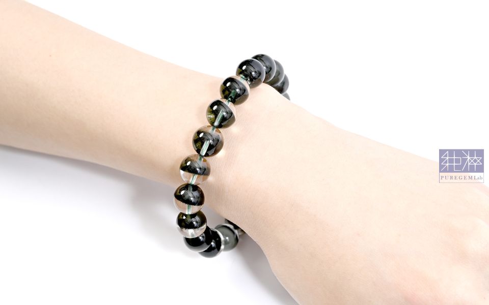 最高收藏級別 / 頂級少見淨體綠幽靈聚寶盆一線天手珠 幽靈水晶,幻影水晶,異象水晶,綠幽靈,紅幽靈,白幽靈,金字塔 Phantom Crystal、Ghost Crystal