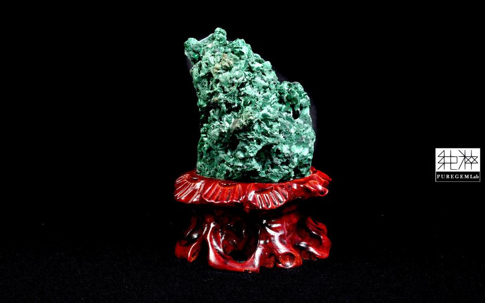 頂級絲絨光澤感孔雀石原礦(含木座) 絲絨孔雀石,Velvet Malachite,孔雀石