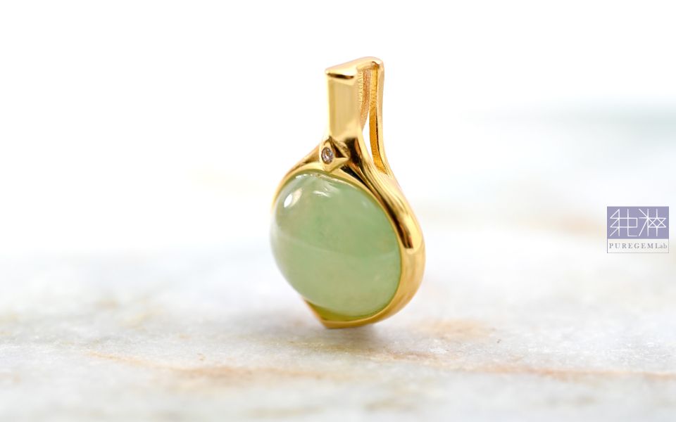 純粹寶石實驗室認證 / 頂級天然緬甸A貨果陽綠翡翠墜 翡翠,玉,硬玉,jade,紫翡,黃翡,紅翡,陽綠,老坑,冰種,手鐲,平安扣,無事牌,緬甸,A貨