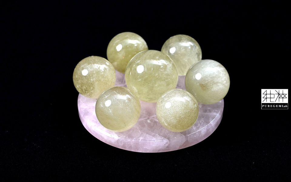 頂級天然黃金利比亞隕石與天然粉晶七星陣 利比亞黃金隕石,沙漠玻璃,隕石,Libyan tektites,Libyan Gold Tektite,Libyan Desert glass