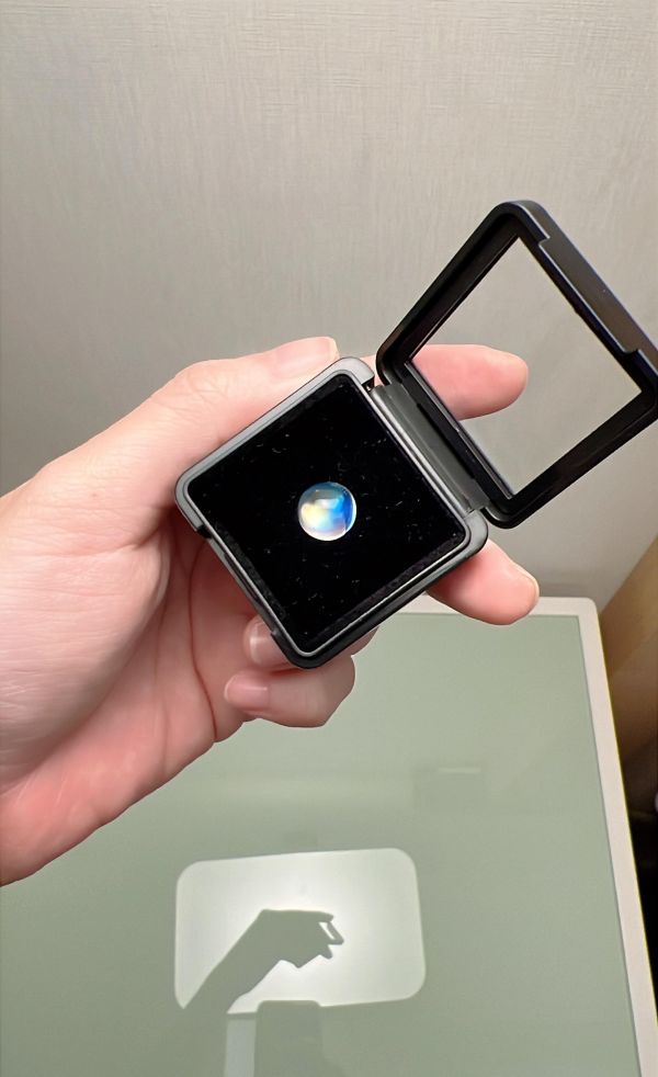 頂級印度高彩虹彩暈月光石圓形糖塔裸石 3.63ct 