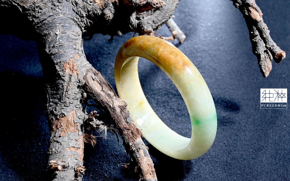 純粹寶石實驗室認證 / 頂級天然緬甸A貨糯種黃加綠飄陽綠翡翠鐲 翡翠,玉,硬玉,jade,紫翡,黃翡,紅翡,陽綠,老坑,冰種,手鐲,平安扣,無事牌,緬甸,A貨