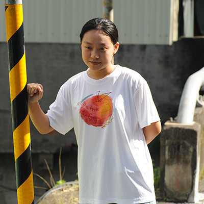 可愛蘋果T恤 夏季穿搭 印花短袖 百搭上衣 