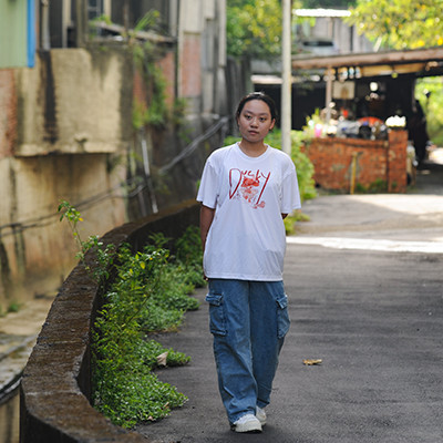 帥氣鴨鴨T恤 夏季穿搭 印花短袖 百搭上衣 