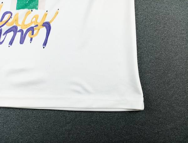 鹿角少女白色印花短袖圓T《零碼》 印花T恤MaxFIT,吸濕排汗,台灣製造