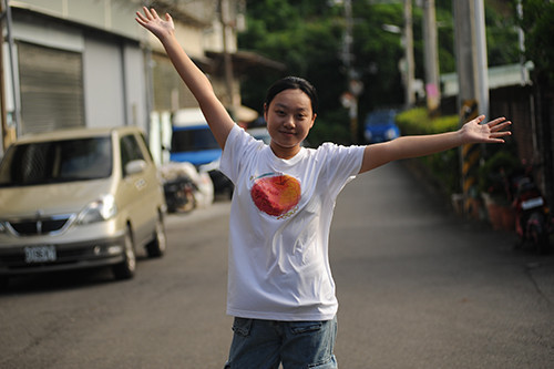 可愛蘋果T恤 夏季穿搭 印花短袖 百搭上衣 