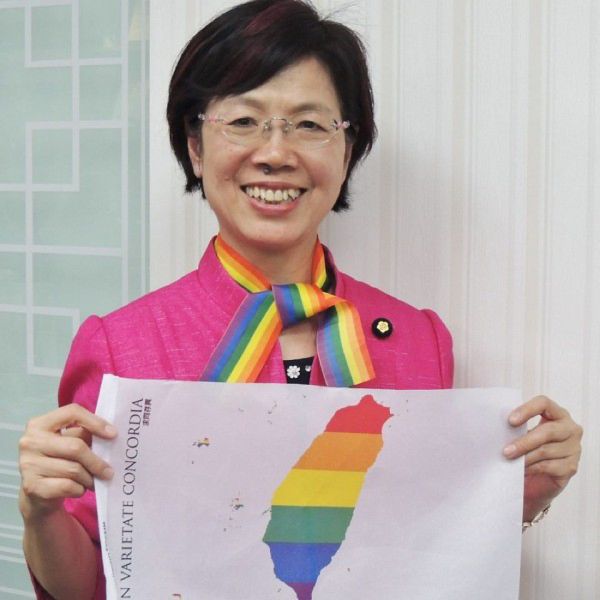 亞洲第一： 尤美女和臺灣同婚法案的故事（尤美女簽名板） 
