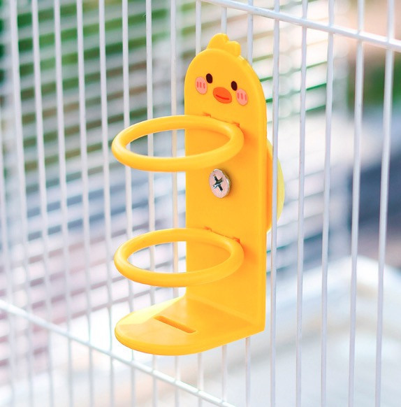 Z073A  萌趣小鴨鸚鵡谷穗架 |  站立式防掉落餵食架 鳥類果蔬籃
鳥兒食物供應籃
鳥類水果蔬菜器皿
新鮮食物籃子
鳥類營養補充器
鳥用食物盛放器
天然鳥類飲食工具
健康鳥類食物籃
方便鳥類飲食器具
鳥類食物分配容器