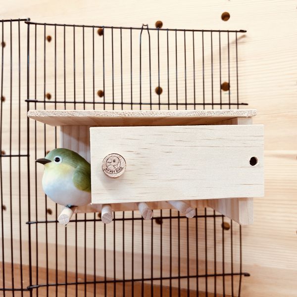 MY PET BIRD 綠繡眼迷你小木屋 綠繡眼迷你鳥窩（Green-cheeked Conure mini birdhouse）
迷你鸚鵡鳥窩（Mini parrot birdhouse）