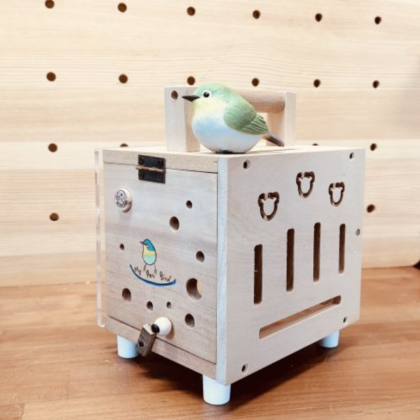 MY PET BIRD　迷你外出精品／綠繡眼文鳥專用 寵物外出籠
小型寵物籠
南洋檜木外出盒
寵物運輸籠
短程外出籠
就醫運送籠
養老照顧籠
便攜寵物籠
美觀寵物盒
耐用寵物籠
健康舒適寵物盒
經典款式寵物籠
高品質寵物外出籠
環保寵物籠
造型精美寵物盒
旅行必備寵物籠
小巧好提寵物盒
安全可靠寵物籠
美觀質感寵物盒
專為小型寵物設計的外出籠