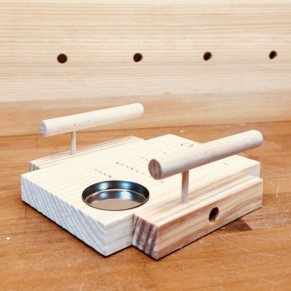 W799A 殘疾鳥專用刻紋站台｜提供穩固的平台和安全感 殘疾鳥
專用刻紋站台
刻紋站台
穩固平台
安全感
久站不穩鳥寶
防滑站台
紋路設計
特殊設計站台
照顧殘疾鳥寶