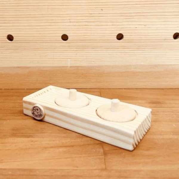 W023E  覓食樂趣性益智玩具 天然原木互動玩具
鸚鵡訓練益智玩具
鸚鵡互動方式
建立親密關係鸚鵡
促進身心健康鳥玩具
鸚鵡互動玩具選擇
互動式鸚鵡玩具
提供挑戰性鳥玩具
鸚鵡身心健康訓練
正向強化鸚鵡訓練方法