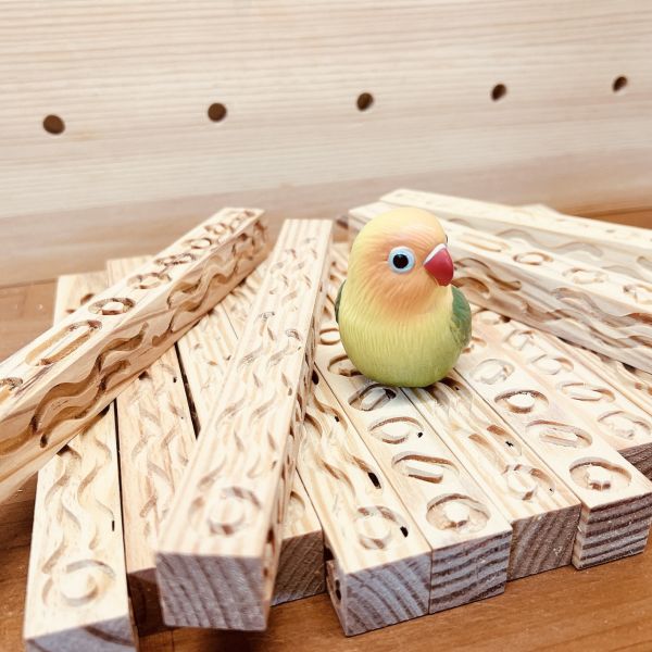 MY PET BIRD 鸚鵡專用快樂啃柱/盡情啃咬的最佳選擇 文鳥 小鸚 牡丹 白頭翁 麻雀 虎皮 太平洋 玄鳳 小太陽 金太陽 和尚 
鸚鵡玩具 寵物文創 鳥玩具