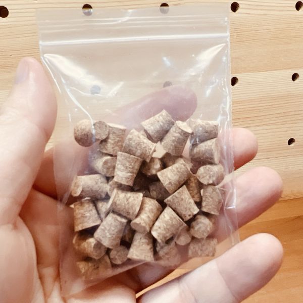 W876 鸚鵡趣味磨嘴轉盤啃咬玩具 鸚鵡玩具
鳥玩具
啃咬玩具
磨嘴玩具原木鸚鵡玩具

軟木塞 鸚鵡

鸚鵡 舒壓 玩具
防止鸚鵡拔毛 玩具
小型鸚鵡 磨嘴
中型鸚鵡 啃咬
鳥用 實木 玩具天然原木 / 無毒實木
橡木軟木塞
防憂鬱 / 解悶
益智尋寶玩具
站棍轉盤玩具
籠內裝飾 / 棲木玩具