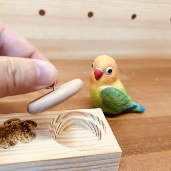 MY PET BIRD  覓食樂趣性益智玩具 天然原木互動玩具
鸚鵡訓練益智玩具
鸚鵡互動方式
建立親密關係鸚鵡
促進身心健康鳥玩具
鸚鵡互動玩具選擇
互動式鸚鵡玩具
提供挑戰性鳥玩具
鸚鵡身心健康訓練
正向強化鸚鵡訓練方法