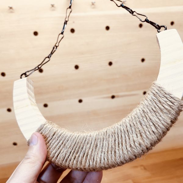 W533 月亮麻繩鞦韆 中型鸚鵡（標記適用對象）

天然麻繩（強調安全、無毒）

原木鳥玩具（強調自然系、環保）

月亮鞦韆（產品獨特形狀）

鸚鵡吊床（功能性描述）