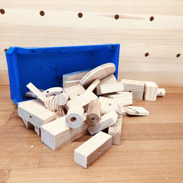 w099 原木的邊角料｜中型鸚鵡啃咬木塊 鸚鵡 啃木

鳥 玩具 DIY

天然 木塊

鸚鵡 玩具

邊角料