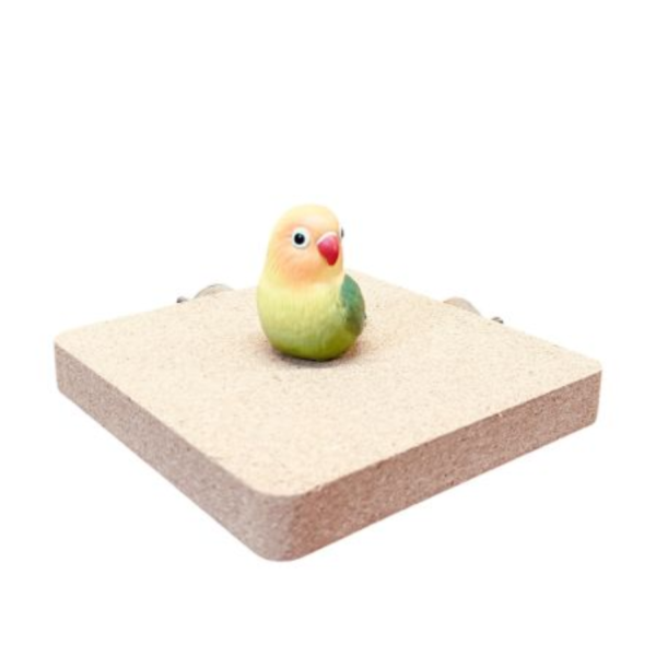 W790 軟木站台：是休息小天地，更是紓壓啃咬玩具 鸚鵡玩具、鳥玩具、小鳥玩具
鸚鵡站台、鳥站台、鸚鵡站板
軟木站台、軟木玩具、軟木塞玩具
磨嘴玩具、啃咬玩具解悶神器：解悶、自嗨、防拔毛、舒緩壓力、消耗體力。

磨喙修整：磨嘴、磨爪、修嘴、天然磨牙。
安全材質：天然木、無毒、安全啃咬、柔軟觸感。
益智開發：益智玩具、互動玩具、攀爬架、籠內造景。