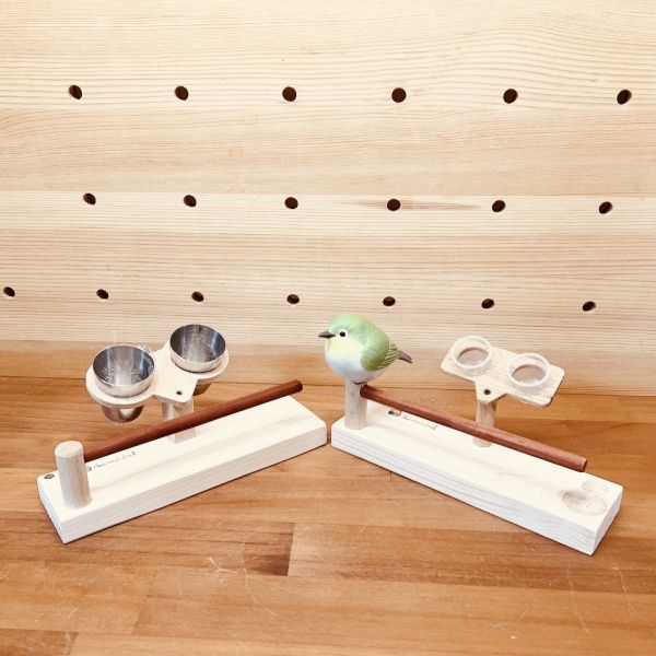 MY PET BIRD綠繡眼：輕巧食物站架的最佳選擇 輕巧食物站架
綠繡眼食物架