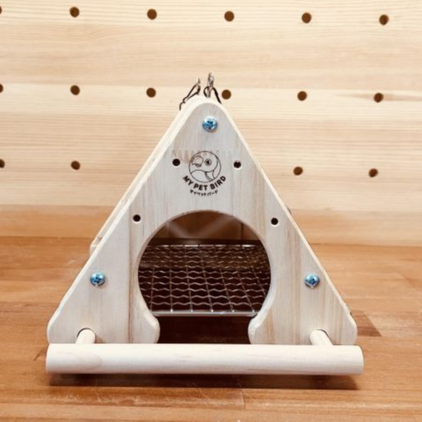 W4A5 三角形小鸚鵡木屋｜網底好清理、透氣不悶熱 鸚鵡 安全感 躲避屋

仿小木屋 鳥屋

鸚鵡 站棍 木屋

文鳥 休息 木屋

鳥籠 配件 木屋

鸚鵡 窩 推薦