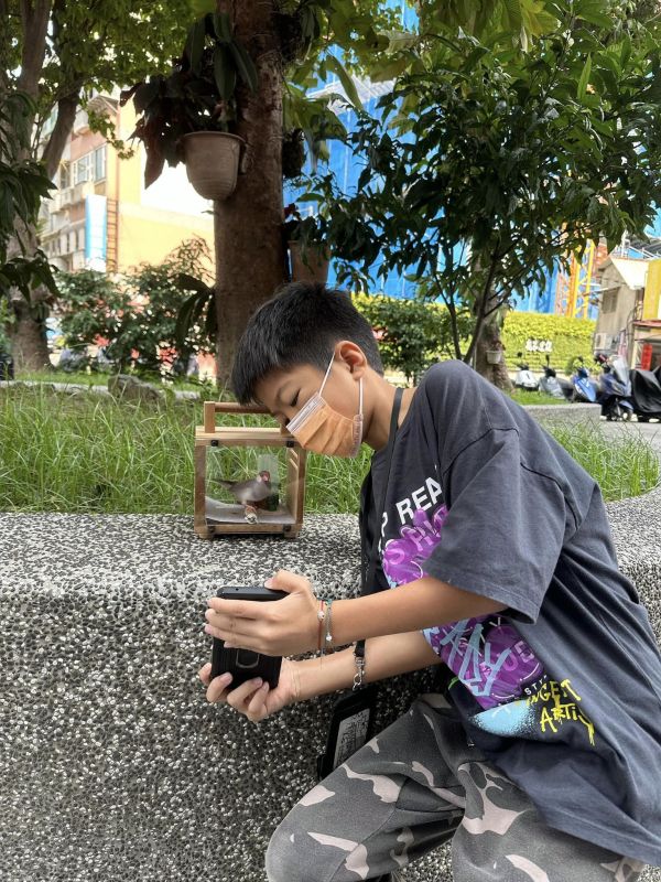 w498C　迷你外出精品 寵物外出籠
小型寵物籠
南洋檜木外出盒
寵物運輸籠
短程外出籠
就醫運送籠
養老照顧籠
便攜寵物籠
美觀寵物盒
耐用寵物籠
健康舒適寵物盒
經典款式寵物籠
高品質寵物外出籠
環保寵物籠
造型精美寵物盒
旅行必備寵物籠
小巧好提寵物盒
安全可靠寵物籠
美觀質感寵物盒
專為小型寵物設計的外出籠