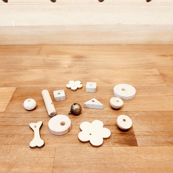 W713 推推樂桌遊小玩具 寵物咬物固定式解決方案
繡眼專用玩具推薦
防止鸚鵡咬物破壞
寵物娛樂設備推介
調皮寵物物品整理工具
推推樂效果評價
安全寵物玩具選購建議
綠繡眼專用設計
固定咬物器具推薦
提高鳥類生活品質的遊戲玩具