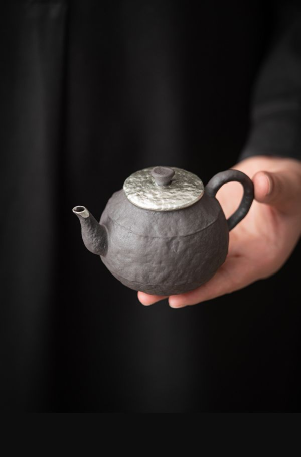 老岩泥手工鎏銀球型濾網茶壺 