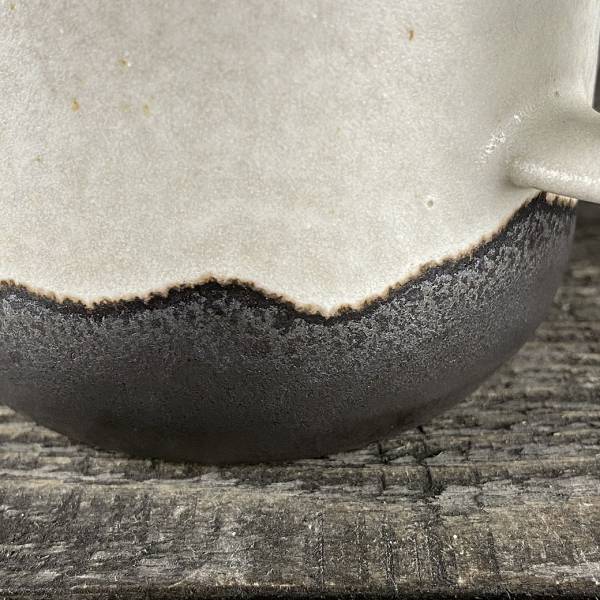 墨系列手工馬克杯 陶創作者,台灣陶器,線上陶器市集,曙器生活器皿,手工食器,手作溫度獨一無二,侘寂美感,慢生活,handbuiltpottery,handbuiltceramics