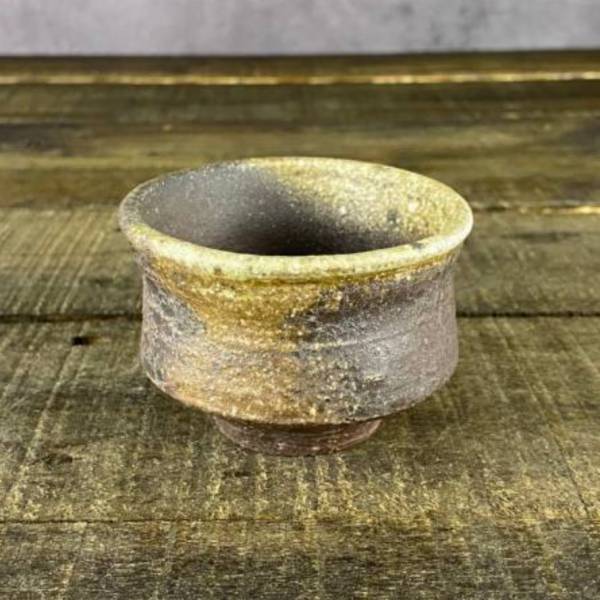 柴燒品茗酒杯01｜自然落灰 #曙器生活陶器皿 #線上陶器市集 #手工食器 #陶瓷 #雜貨 #手作 #侘寂美學 #以自然為導師探索靈感來源 #臺灣陶器