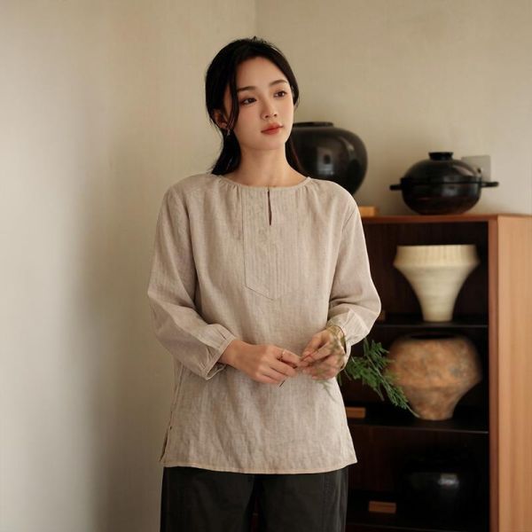春夏圓領七分袖亞麻寬鬆透氣襯衫｜兩色 鹿与安笛夏季新款圆领七分袖亚麻上衣宽松设计感纯色透气文艺衬衫
