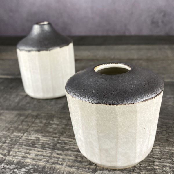 墨白系列手工小品花器02 陶創作者,台灣陶器,線上陶器市集,曙器生活器皿,手工食器,手作溫度,侘寂美感,慢生活,handbuiltpottery,handbuiltceramics