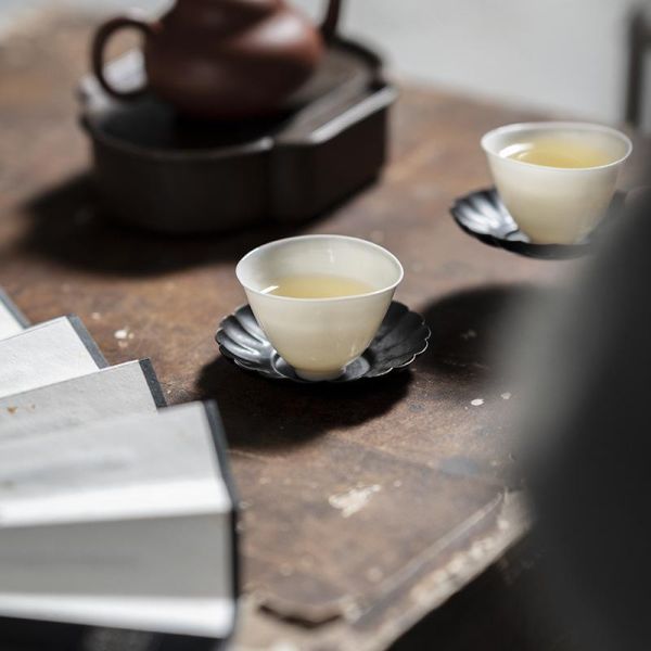 復古黃銅作舊花瓣鎏銀茶托 映月轩 黄铜做旧花瓣鎏银茶托茶盏复古杯托 功夫茶具茶道配件批发