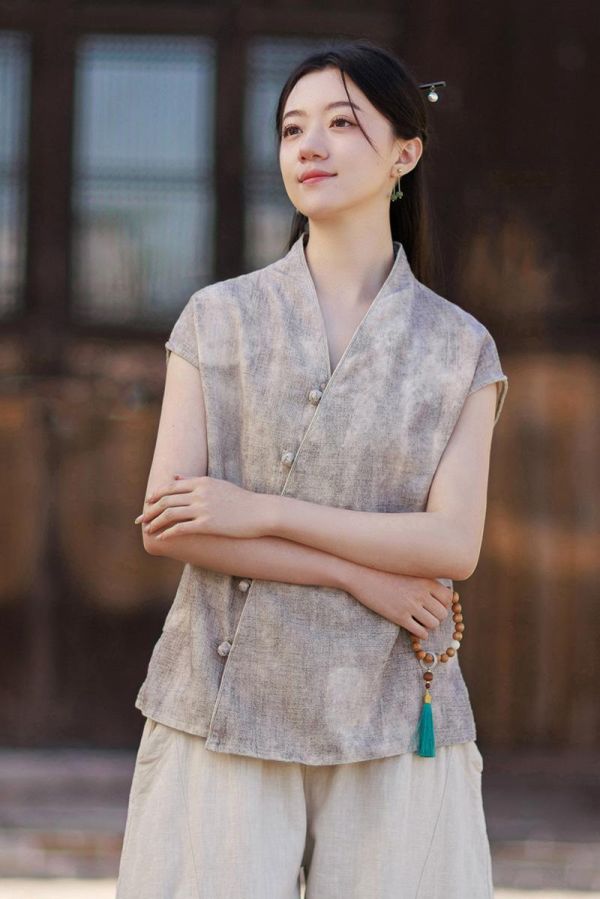 春夏V领無袖苎麻渲染新中式開衫｜三色 26夏女新款V领无袖衬衫苎麻渲染新中式汉服改良上衣个性百搭开衫