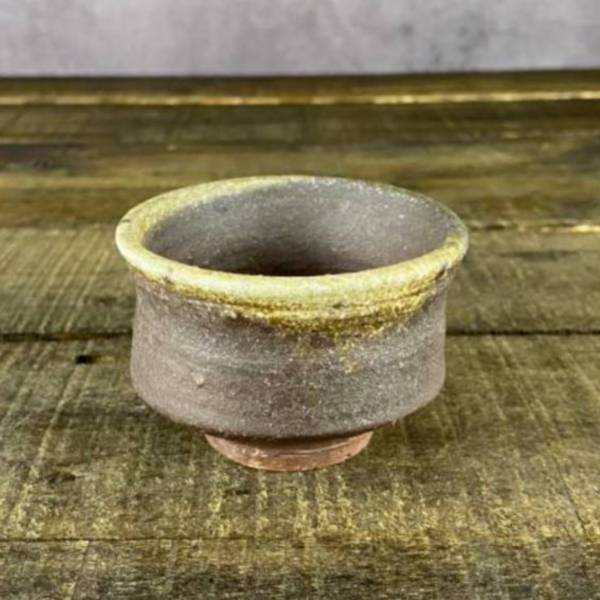 柴燒品茗酒杯01｜自然落灰 #曙器生活陶器皿 #線上陶器市集 #手工食器 #陶瓷 #雜貨 #手作 #侘寂美學 #以自然為導師探索靈感來源 #臺灣陶器