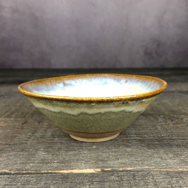 手工笠型碟 陶創作者,台灣陶器,線上陶器市集,曙器生活器皿,手工食器,手作溫度獨一無二,侘寂美感,慢生活,handbuiltpottery,handbuiltceramics