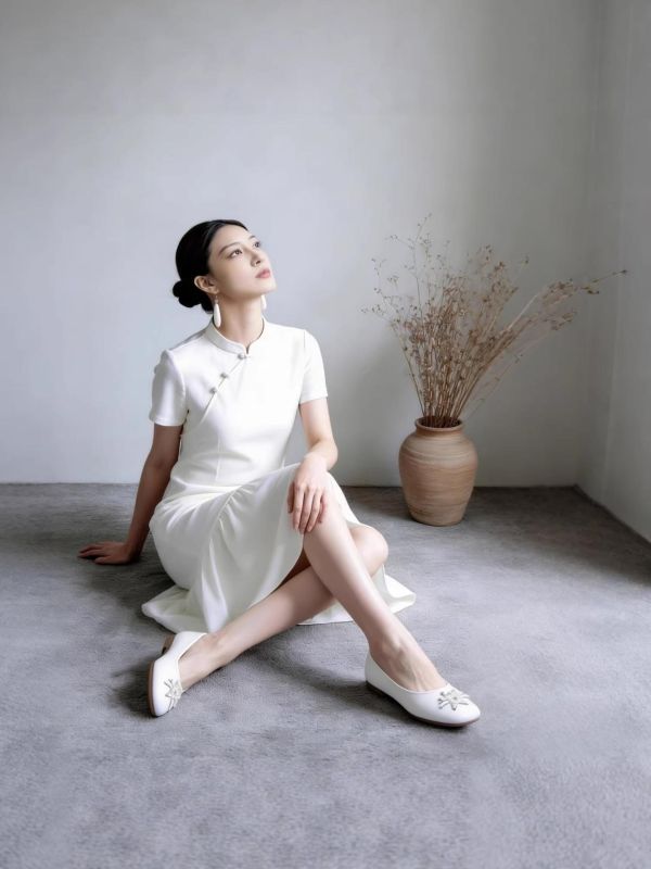 春夏温柔奶油色改良旗袍顯瘦連衣裙 9260春夏季新款温柔奶油色改良旗袍轻奢洋气通勤遮肉显瘦连衣裙