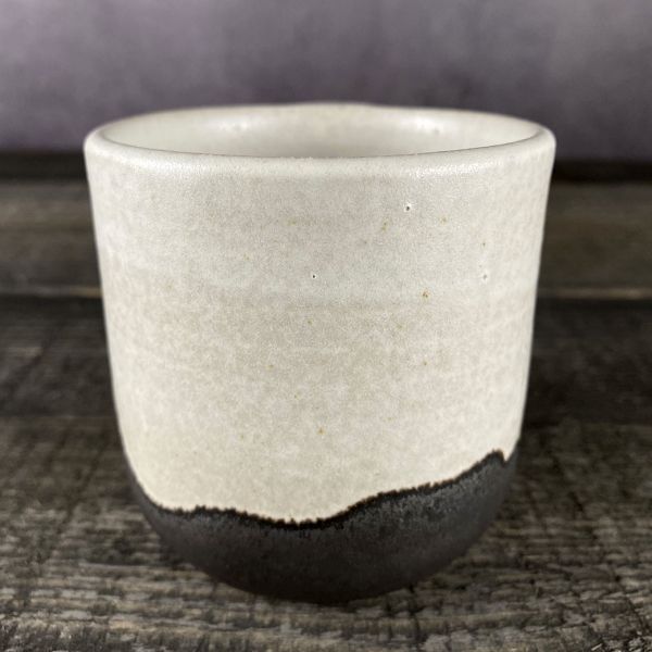 墨系列手工馬克杯 陶創作者,台灣陶器,線上陶器市集,曙器生活器皿,手工食器,手作溫度獨一無二,侘寂美感,慢生活,handbuiltpottery,handbuiltceramics
