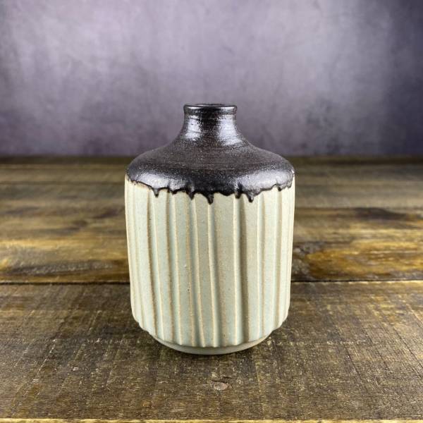 墨白系列手工小品花器02 陶創作者,台灣陶器,線上陶器市集,曙器生活器皿,手工食器,手作溫度,侘寂美感,慢生活,handbuiltpottery,handbuiltceramics