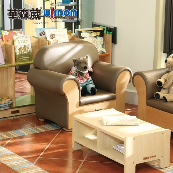 哈莫尼沙發小-淺棕色(P) 幼兒沙發,兒童閱讀沙發,幼兒園家具,兒童房沙發,舒適閱讀角,環保PVC沙發,幼兒休憩座椅,親子閱讀區,兒童家具推薦,學習空間設計