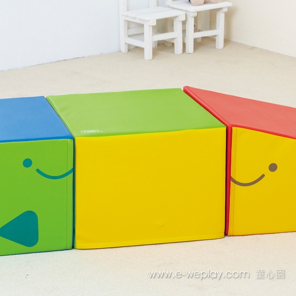 Weplay 動物嘉年華 - 平台組 嬰兒遊戲墊, 幼兒平衡訓練, 爬行學步, 兒童體能發展, 無毒遊戲墊, 9M+寶寶玩具, 幼兒感統訓練, 親子遊戲墊, 幼兒園教具, Weplay遊戲墊