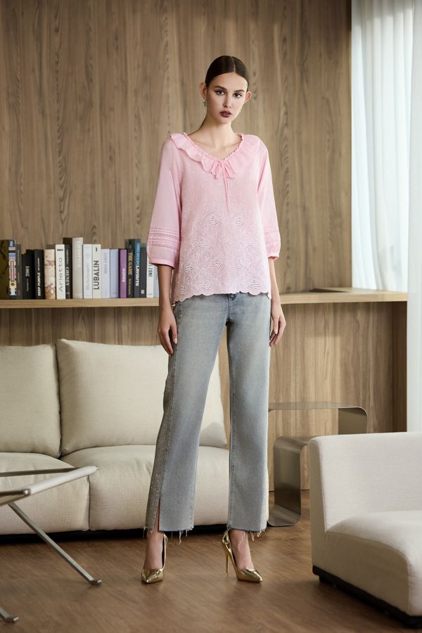 荷葉領刺繡A字上衣 