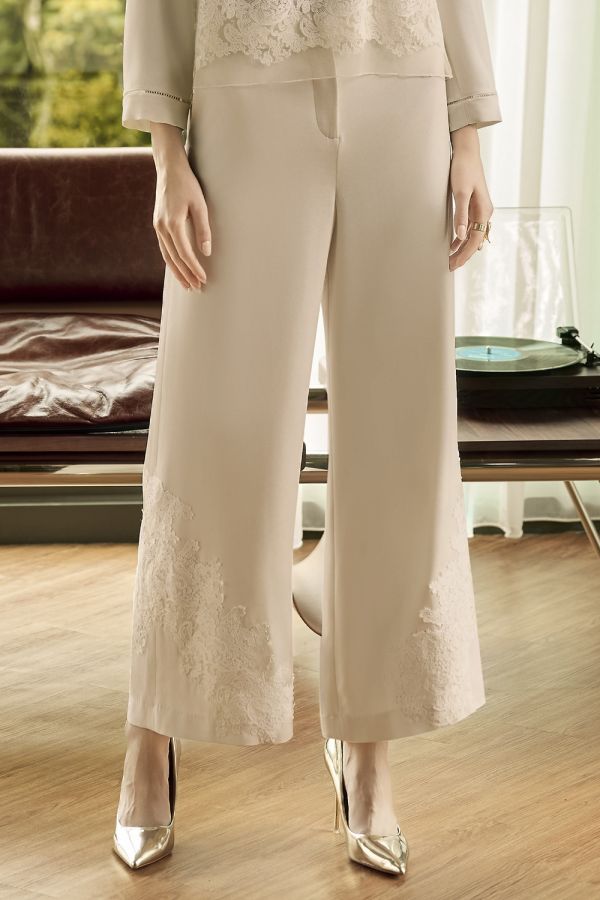 蕾絲直身長褲 