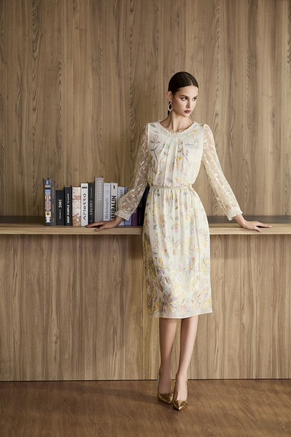 拼接刺繡花洋裝 