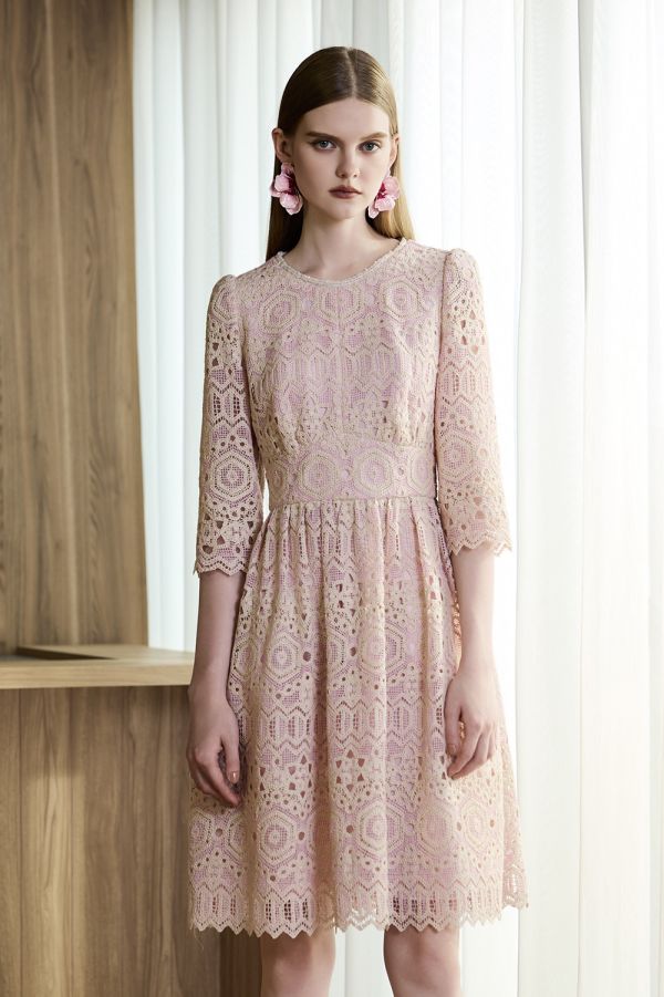 簍空蕾絲剪接洋裝 