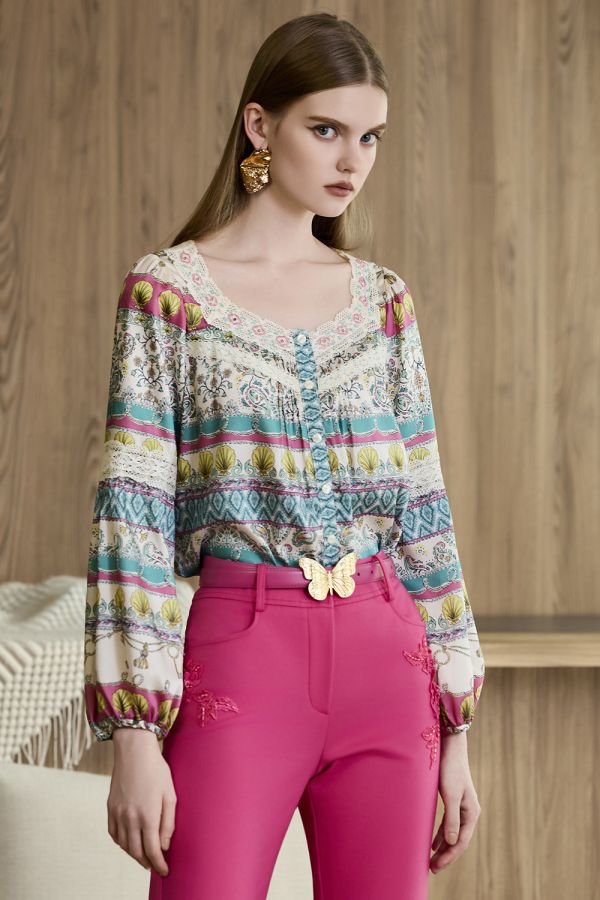 方形領蕾絲印花上衣 